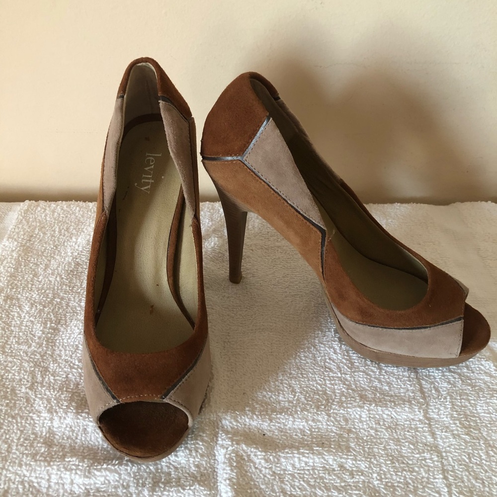 🆕LEVITY SUEDE STILETTOS 👠6.5